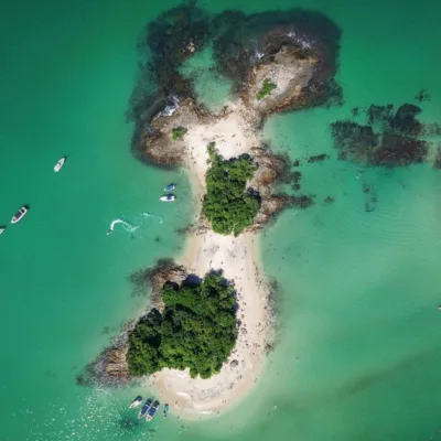 Descubra o Passeio de Lancha Super Lagoa azul em Angra dos Reis RJ Boulevard Náutico